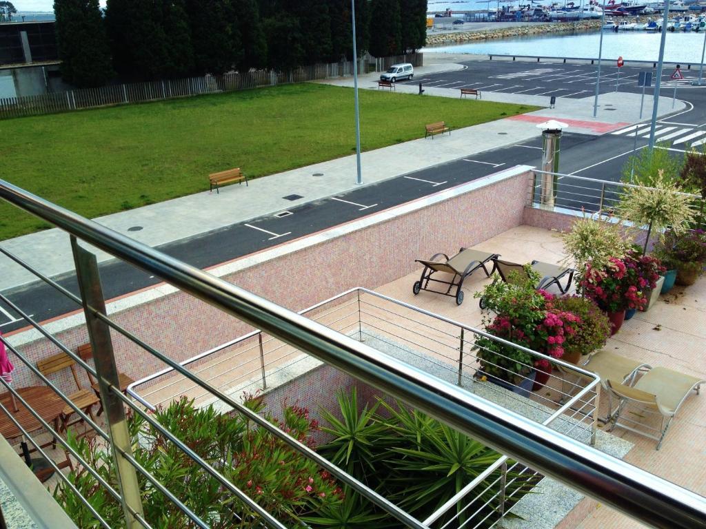 Apartamentos Puerto Basella Villanueva De Arosa Exterior photo