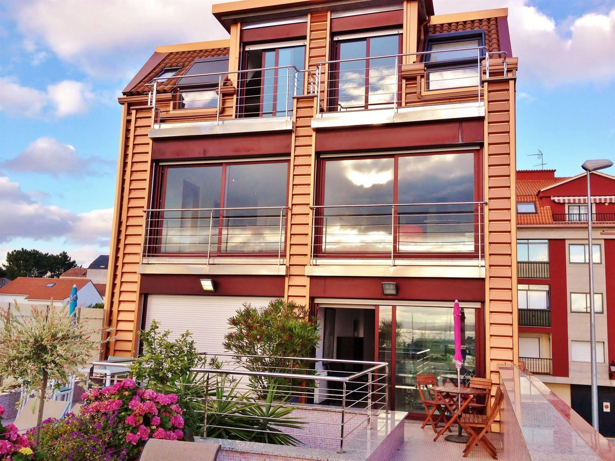 Apartamentos Puerto Basella Villanueva De Arosa Exterior photo